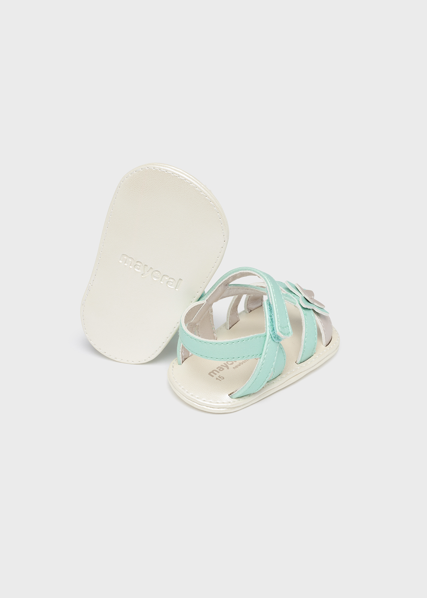 Sandália estampada com fecho de velcro para recém-nascido