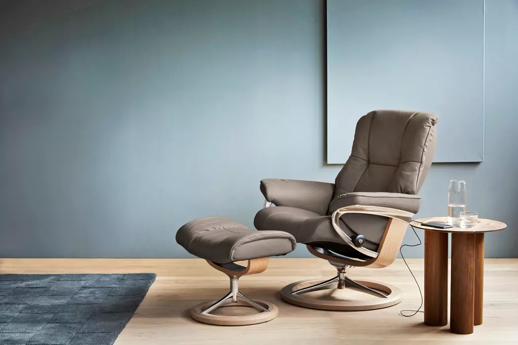 Sessel mit Hocker M Mayfair Signature *Aktion*