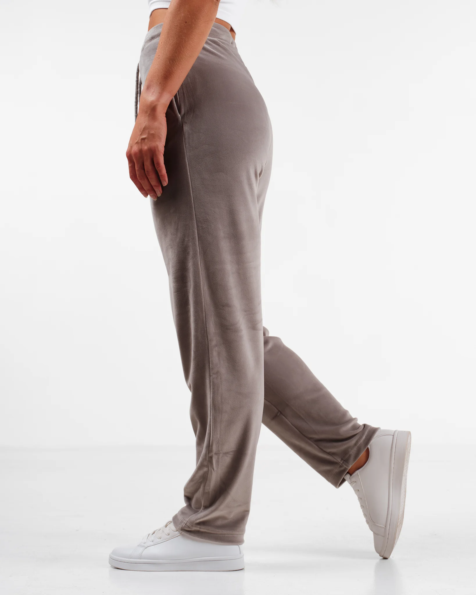 Weightless Jacey Velour Pants Ultimate Gray