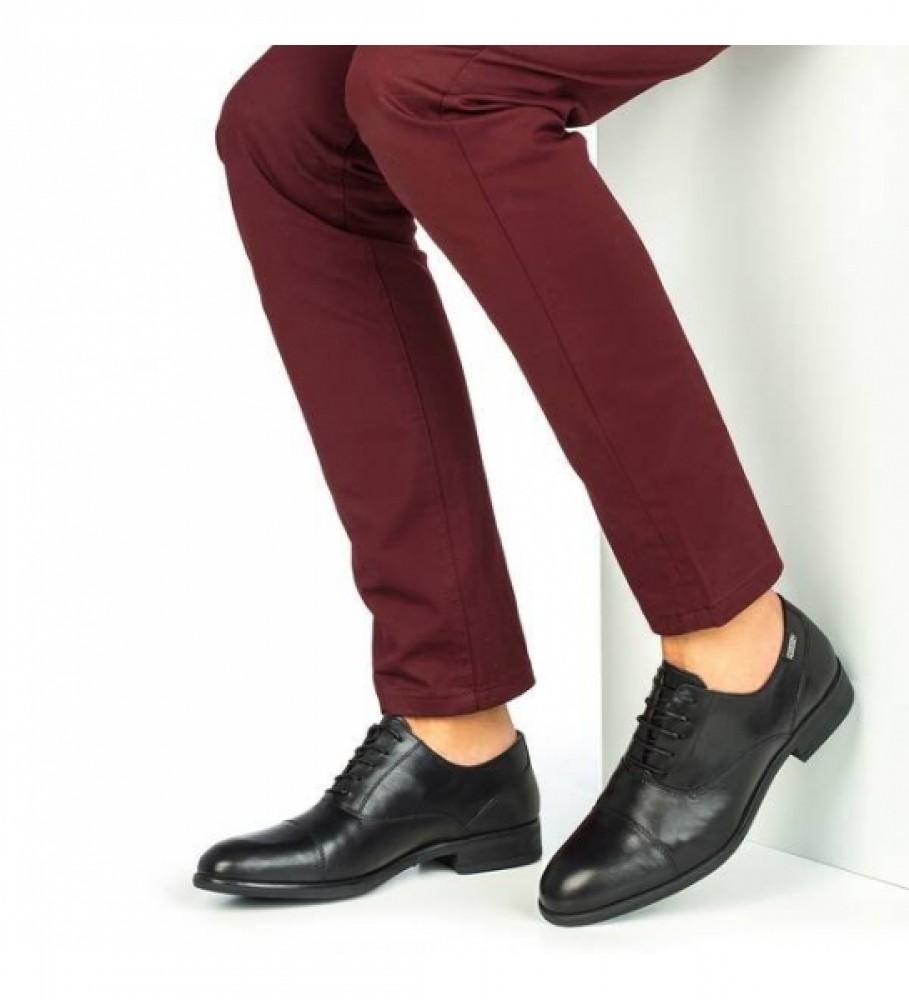 Sapatos Pikolinos Bristol de couro preto