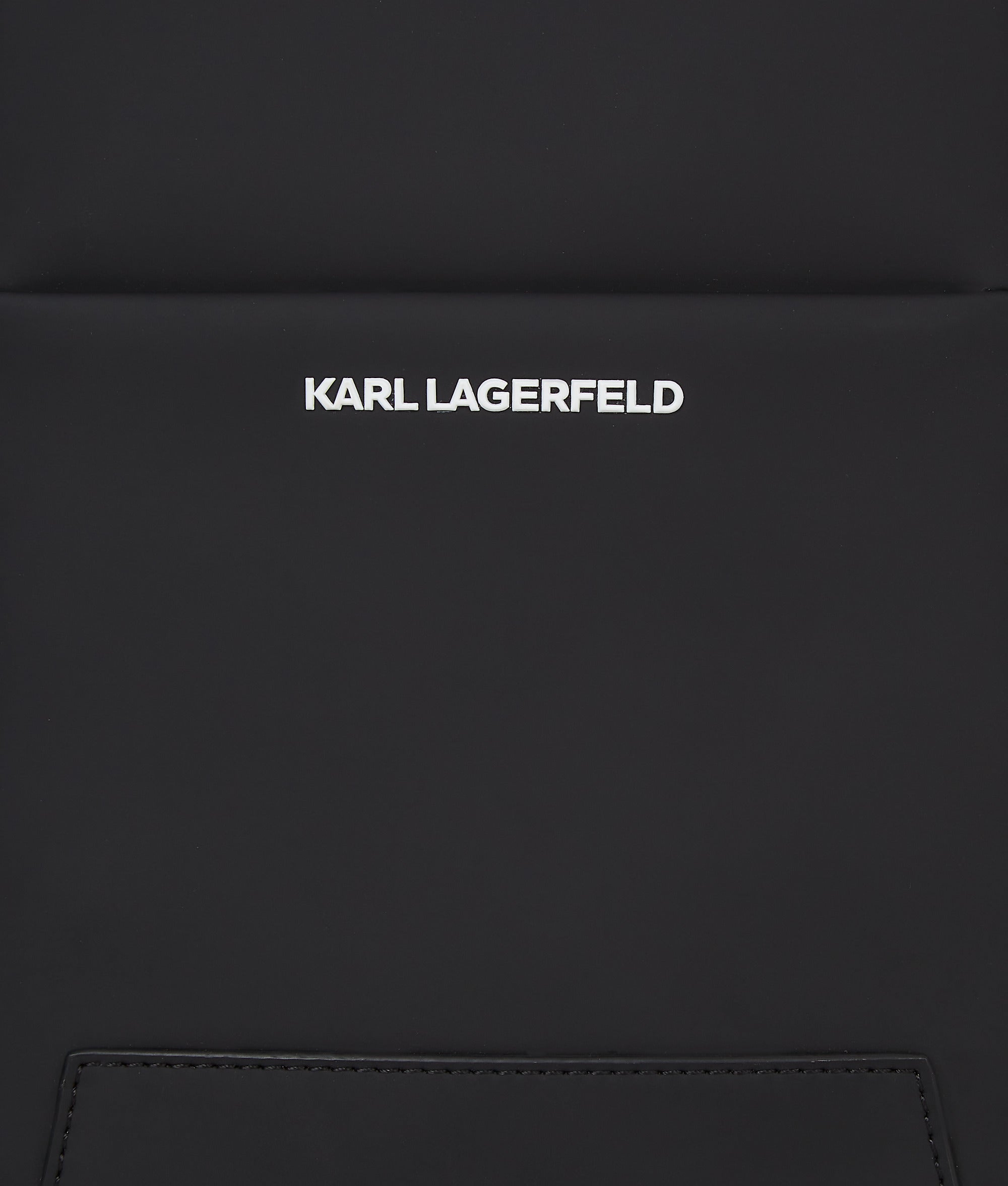 Minimalistische crossbodytas met logo