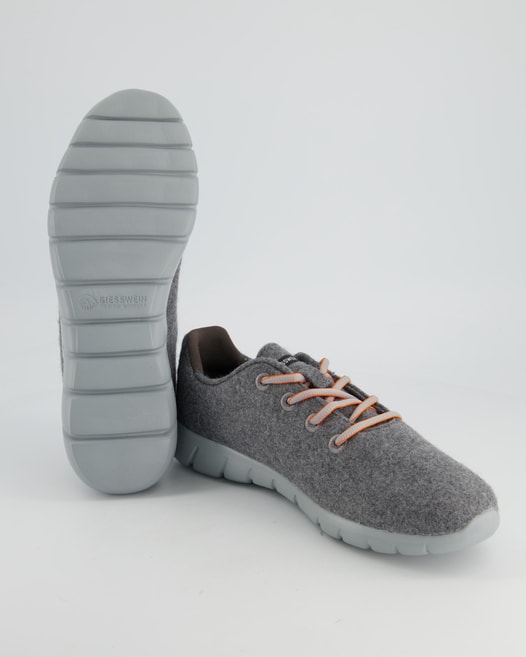 Giesswein MERINO WOOL RUNNERS MEN Sneaker in Grau