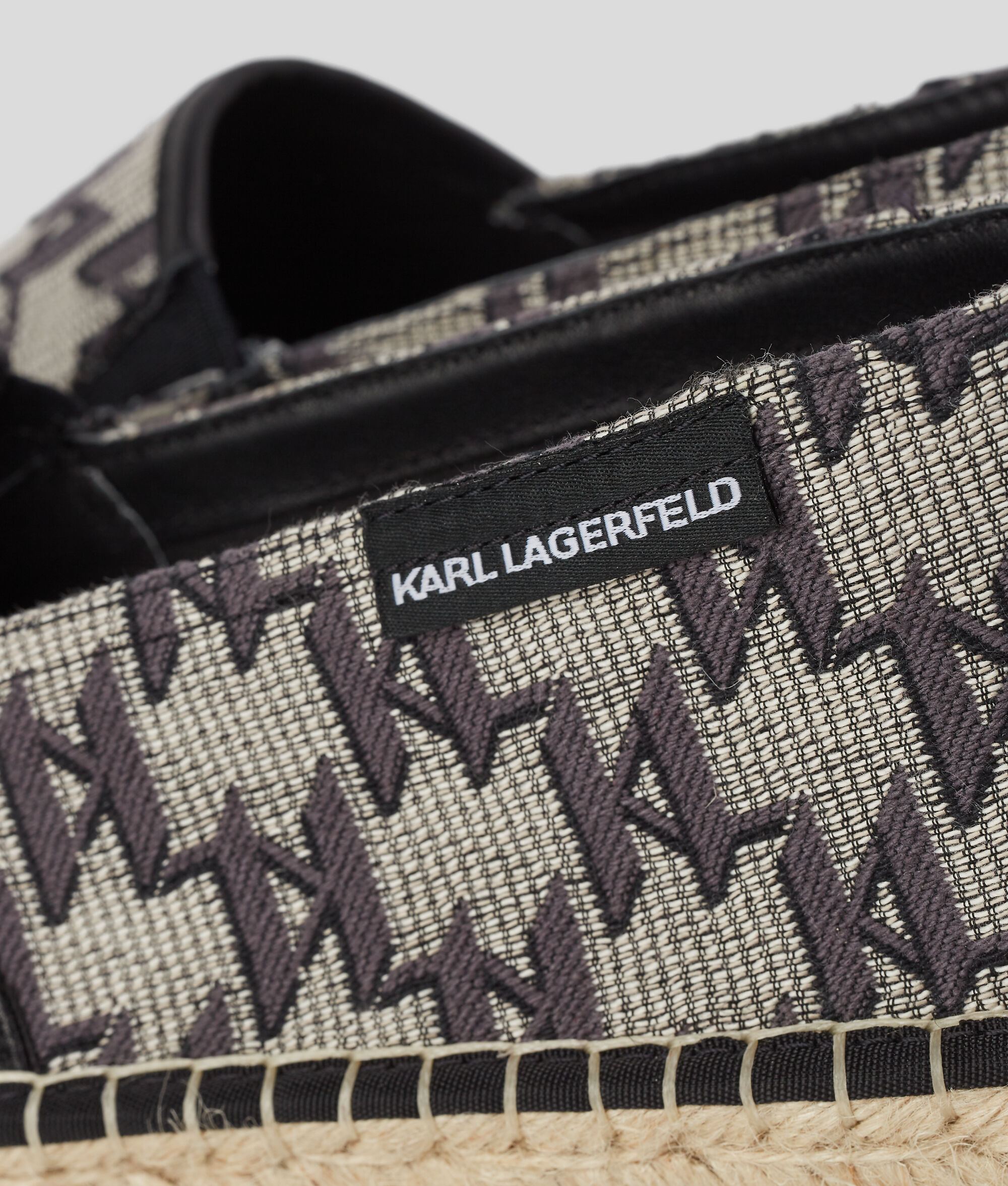 Slip-on Kamino Monogram