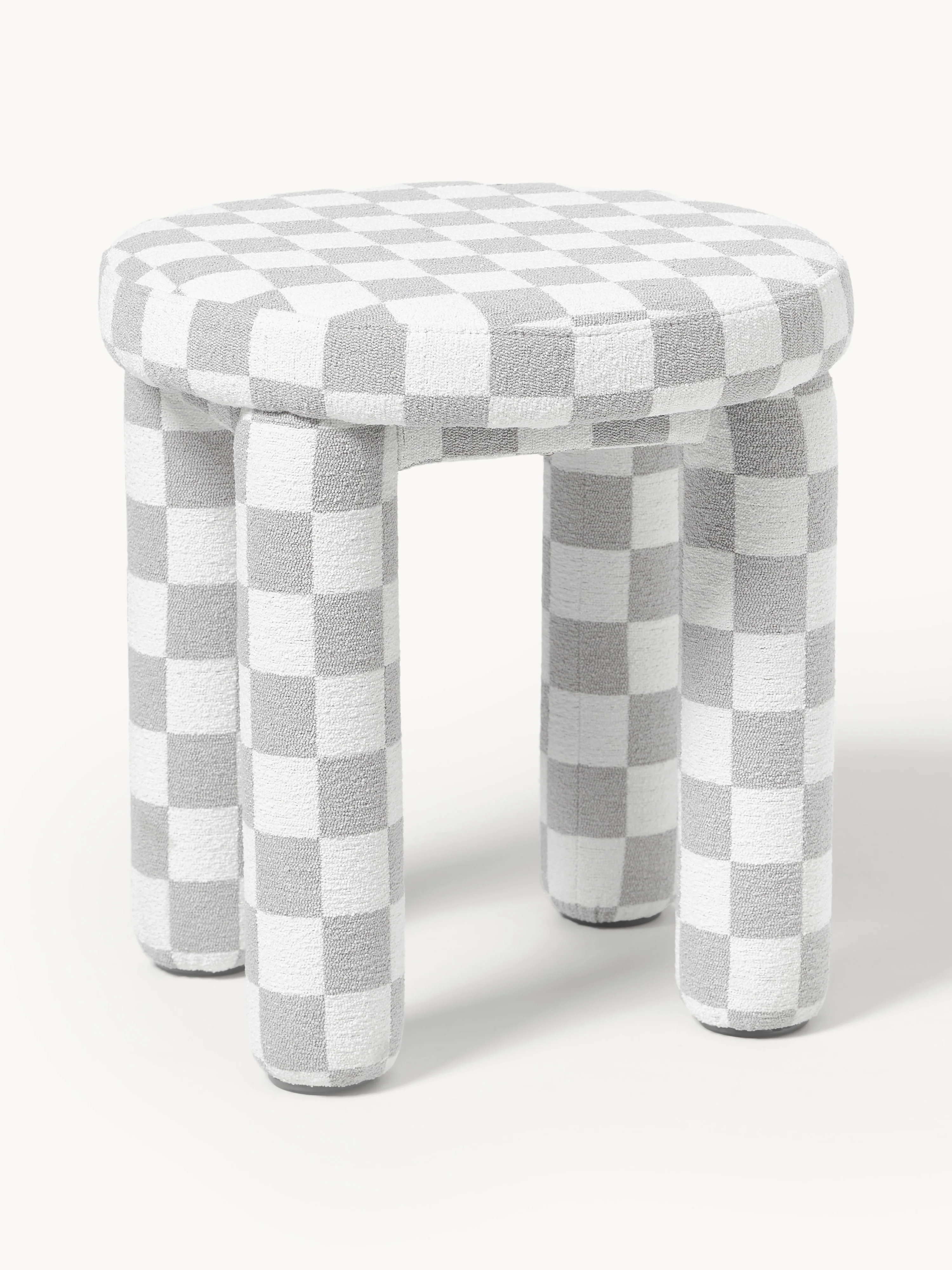 Westwing | Crosby Studios, gestoffeerde kruk Tabouret