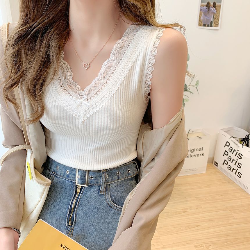 Shiodome - Tanktop met V-hals en kanten rand