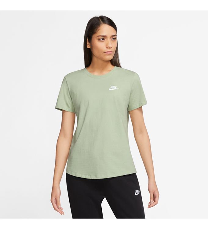 Nike Women Sportswear Club Essentials T-Shirt