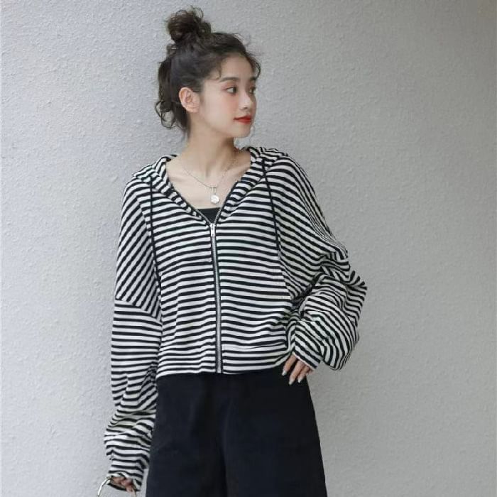 Enpheriado - Gestreepte hoodie met rits en capuchon