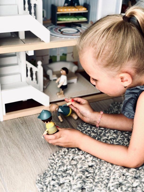 Houten Poppenhuis - Meerkleurig - 3 Verdiepingen - 4 Kamers