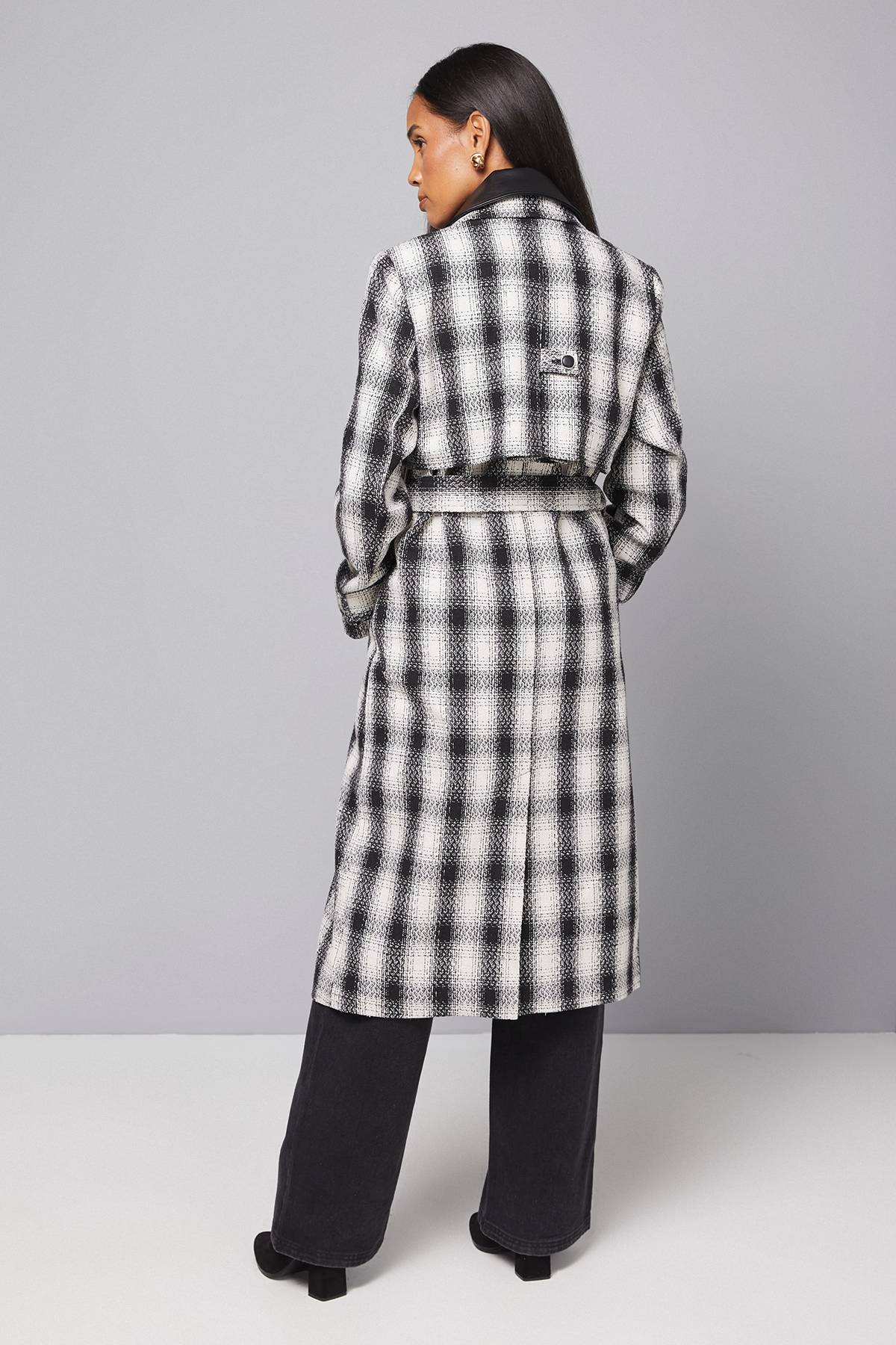 Wallis Trench-coat à Carreaux avec Col Contrastant