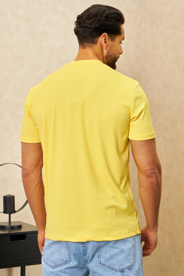 T-shirt jaune côtelé à manches courtes