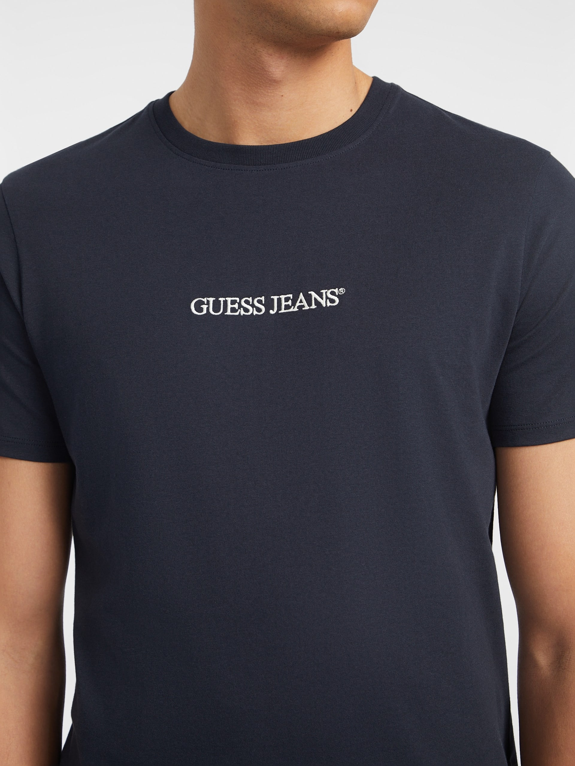 Camiseta Slim com Logo Bordado