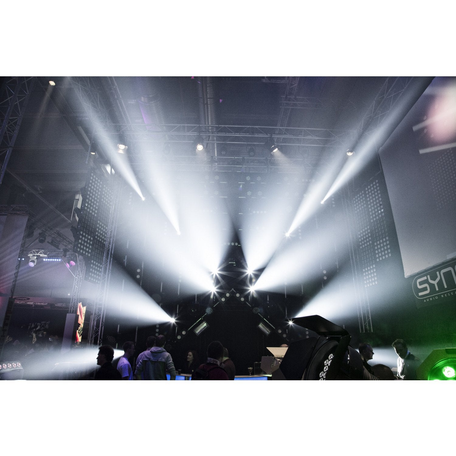 Briteq BTX-TITAN moving head