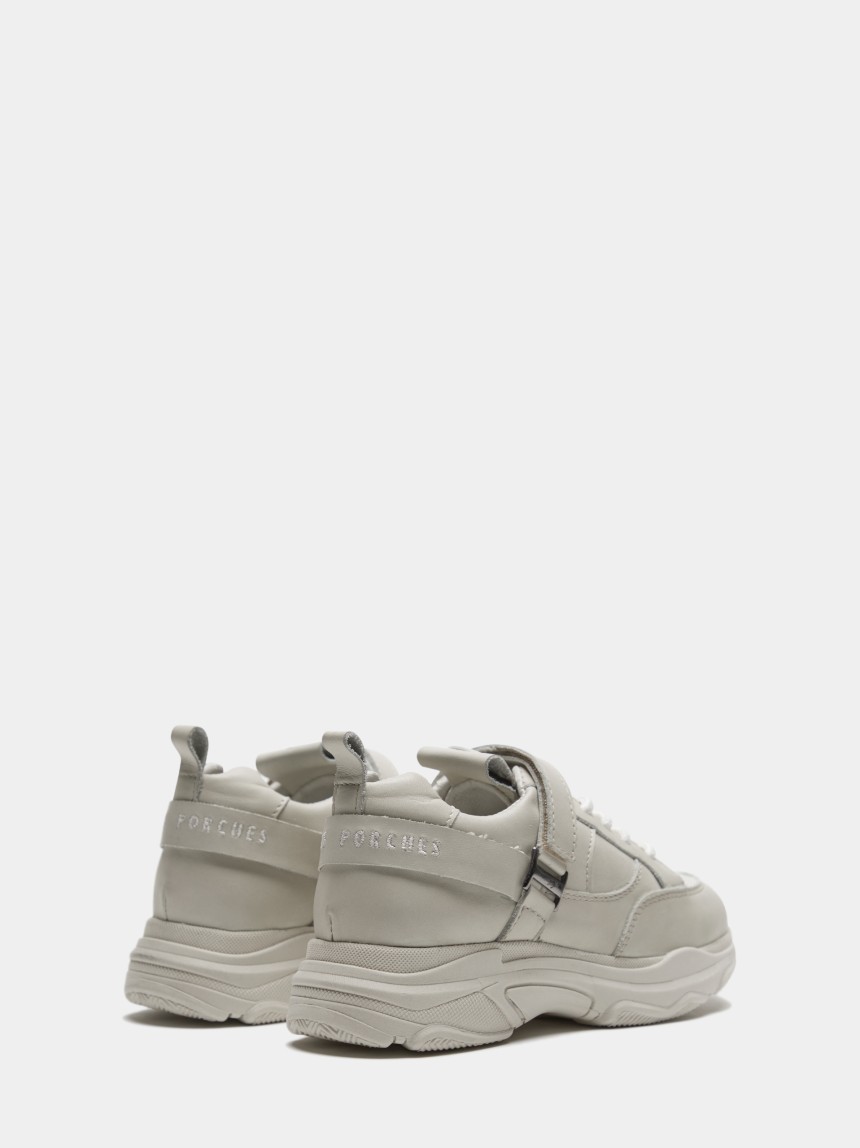 Sapatilhas combinadas com velcro