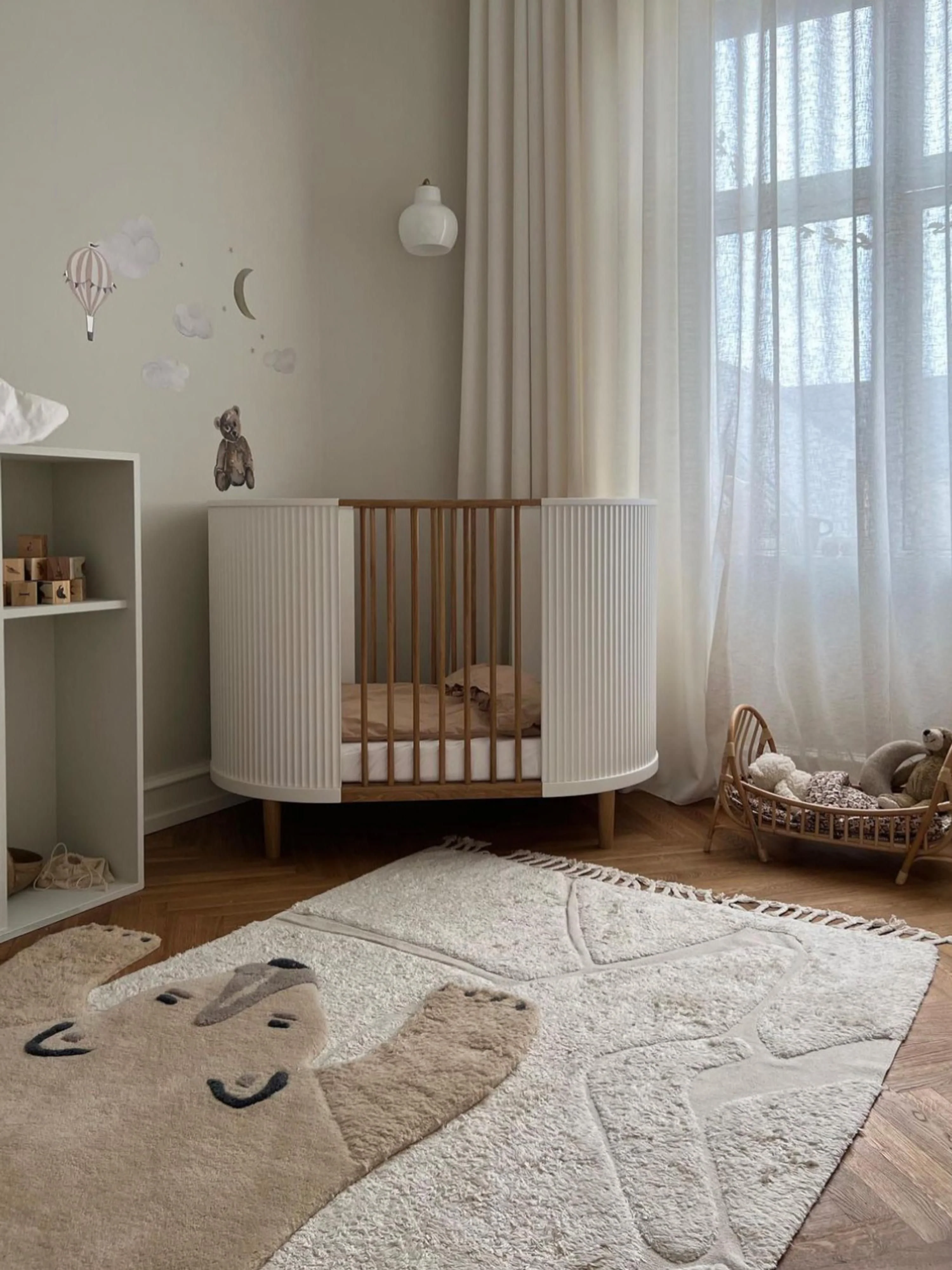 In hoogte verstelbaar babybedje Kai, handgemaakt, 70 x 120 cm