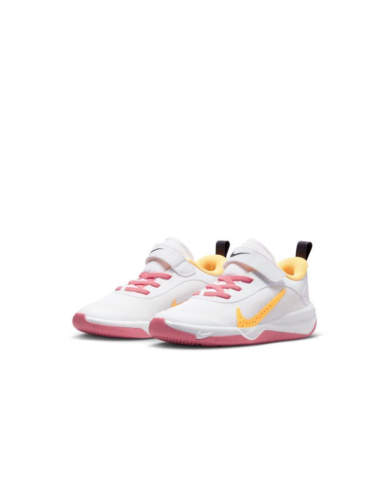 Chaussures Nike Omni Multi-Court Blanc & Rose pour enfant