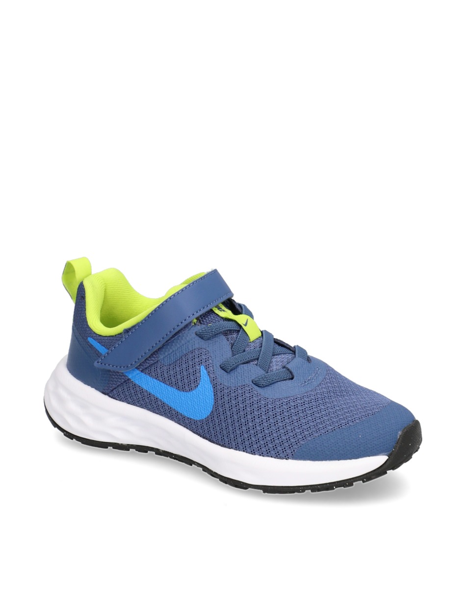 Nike Revolution 6