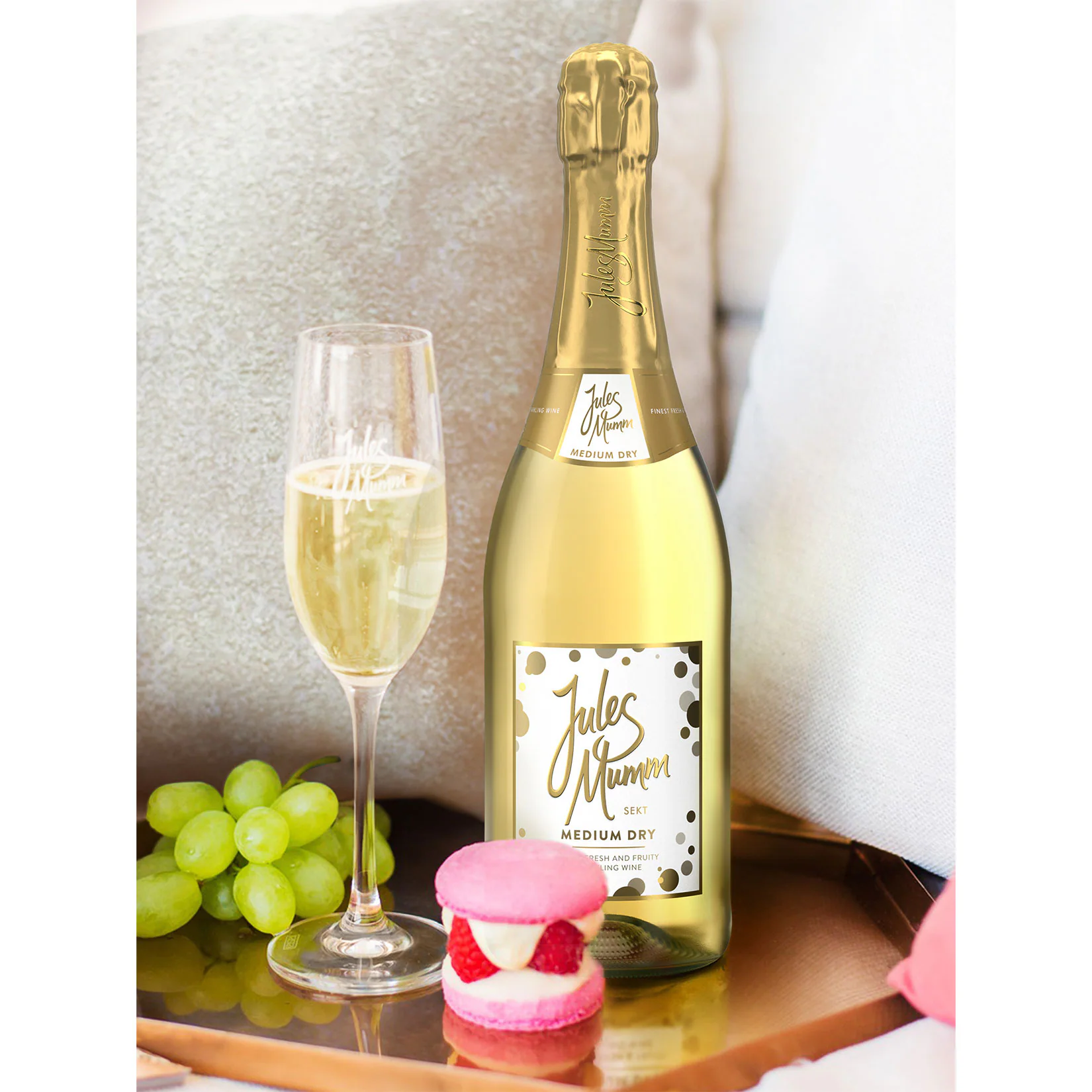 Jules Mumm medium Dry 11,0 % vol 0,75 Liter