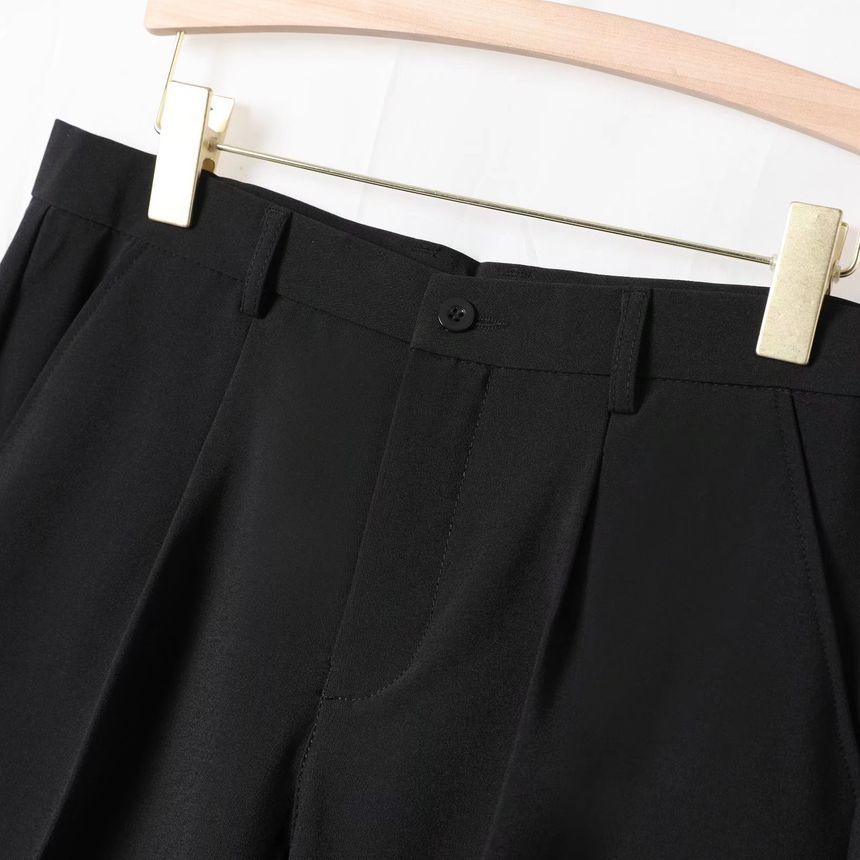 Urtishia - Effen shorts met rechte pijpen