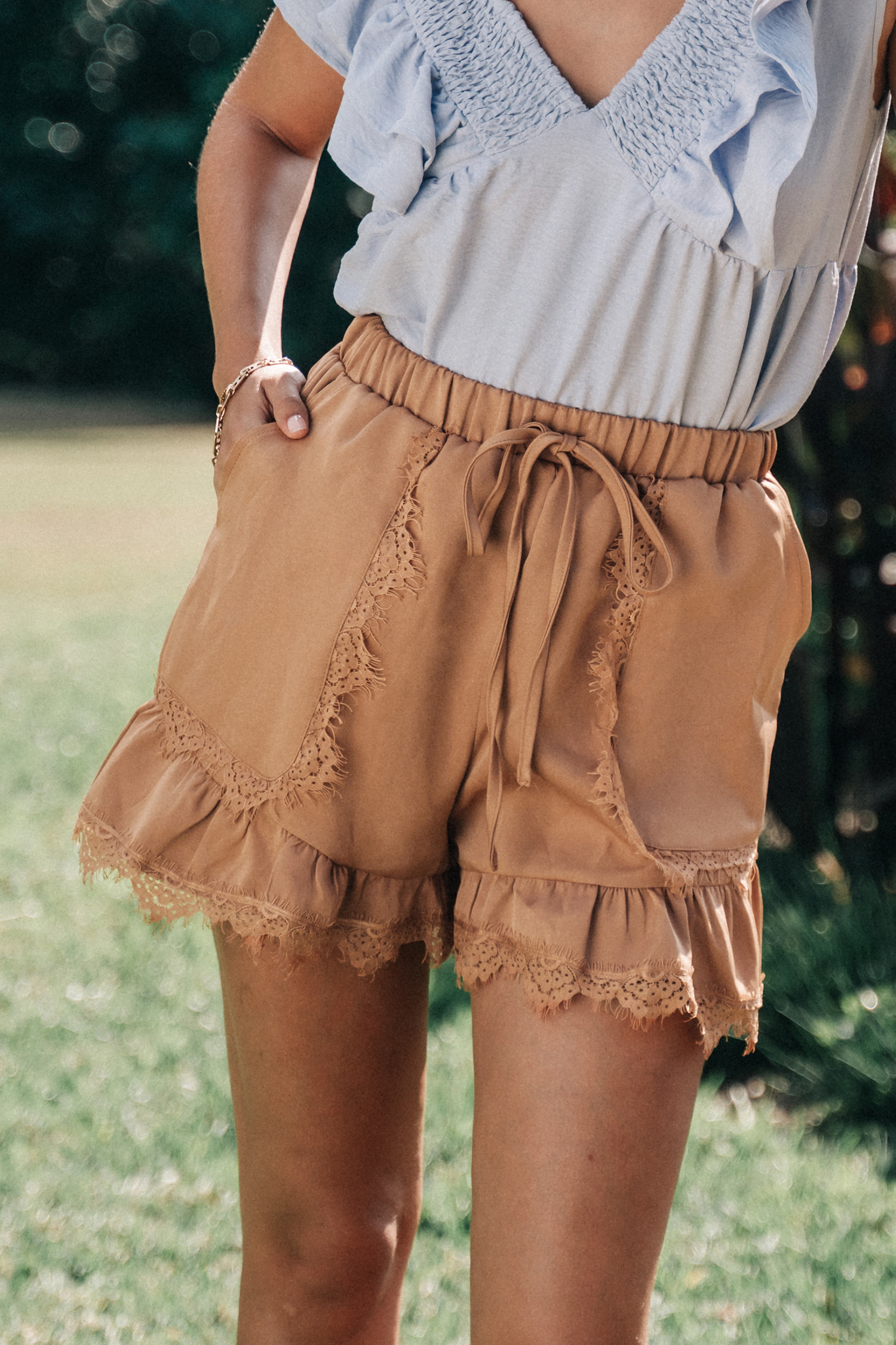 Short en dentelle à jambe évasée orange brûlé