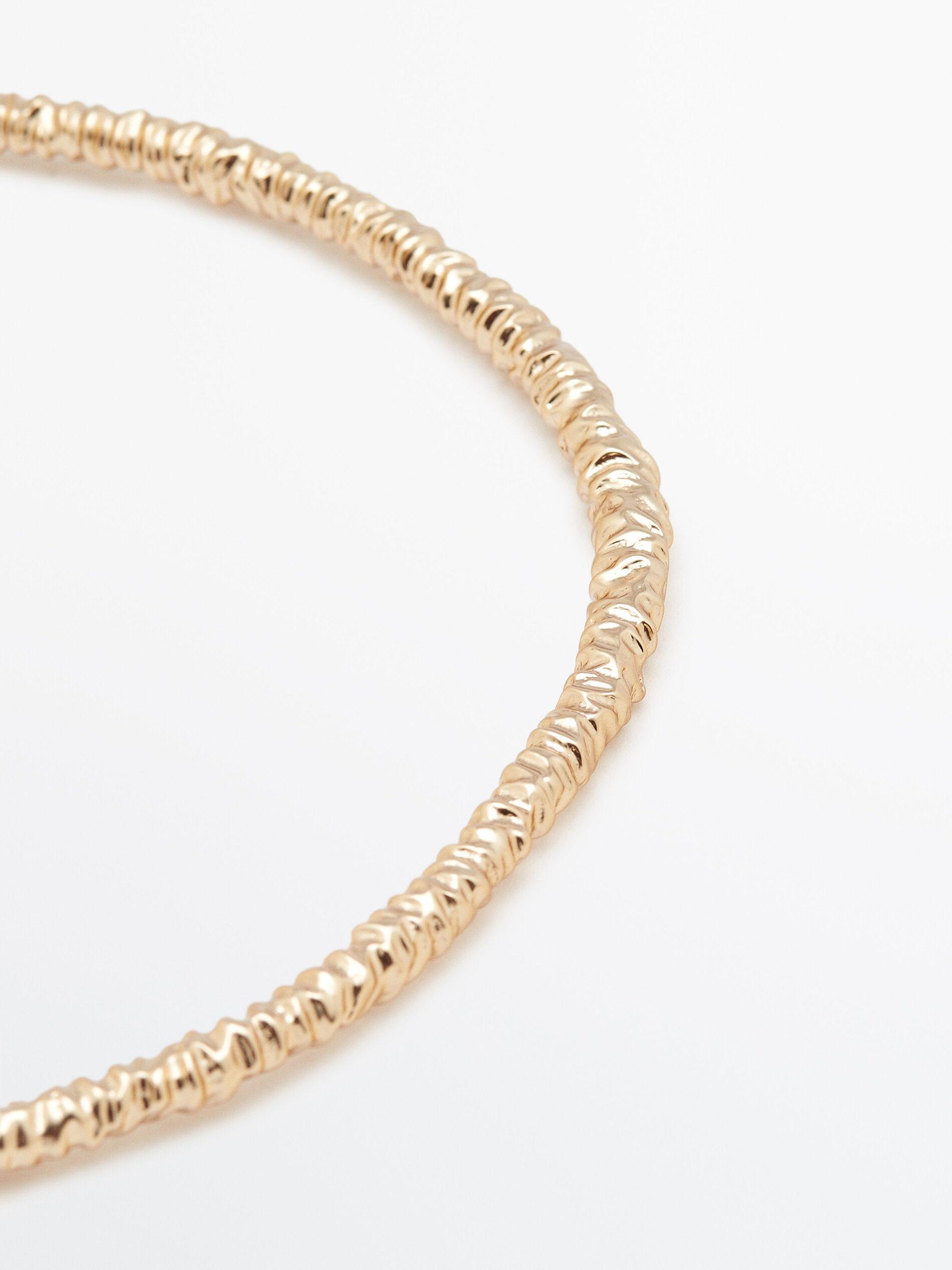 Colar choker texturizado banhado a ouro - DOURADO