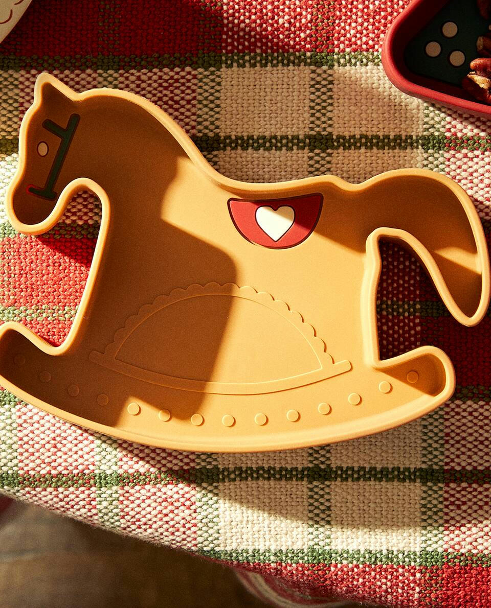 PRATO DE SILICONE EM FORMATO DE CAVALO DE NATAL - GANGORRA