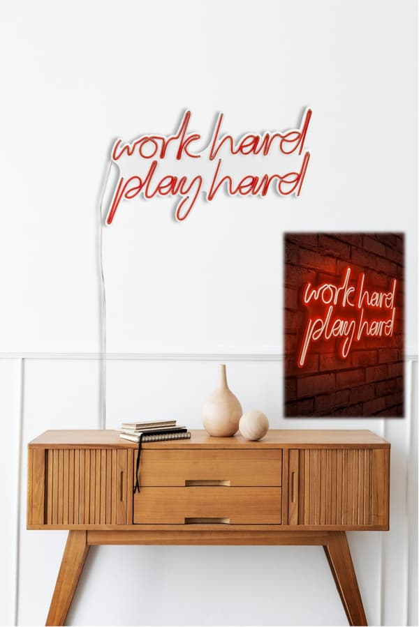 Dekorativ Plast Led-belysning Work Hard Play Hard - Rød