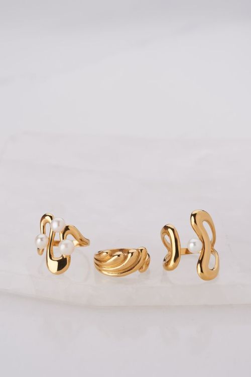 Statement ring met golf structuur