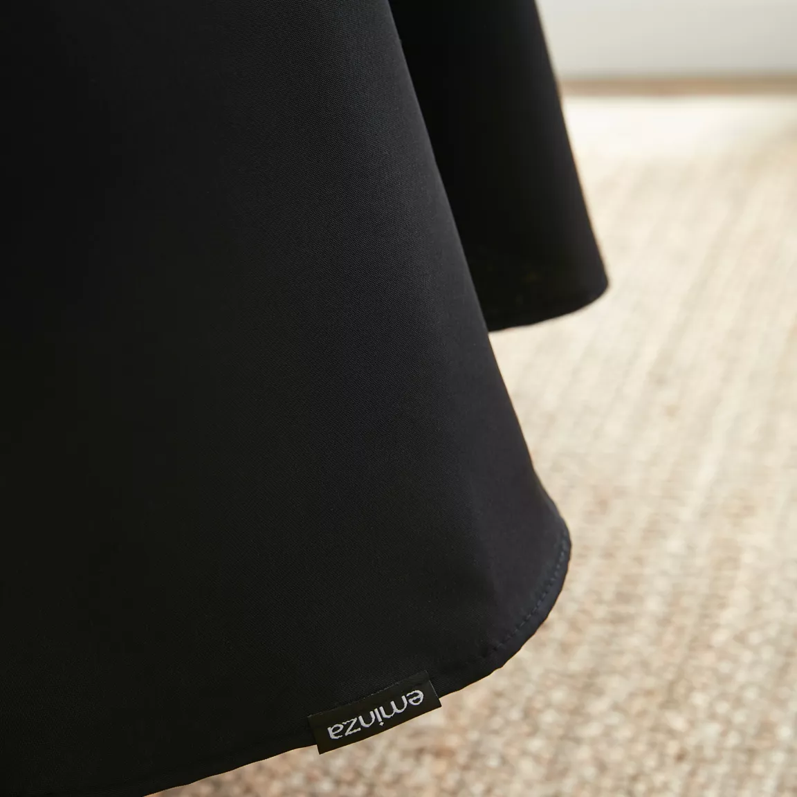 Nappe ronde anti tache (180 cm) Elise Noire