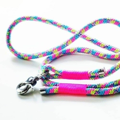 Guia Lea&you multicolorida de ontem com mosquetão para cães de pequeno e médio porte.