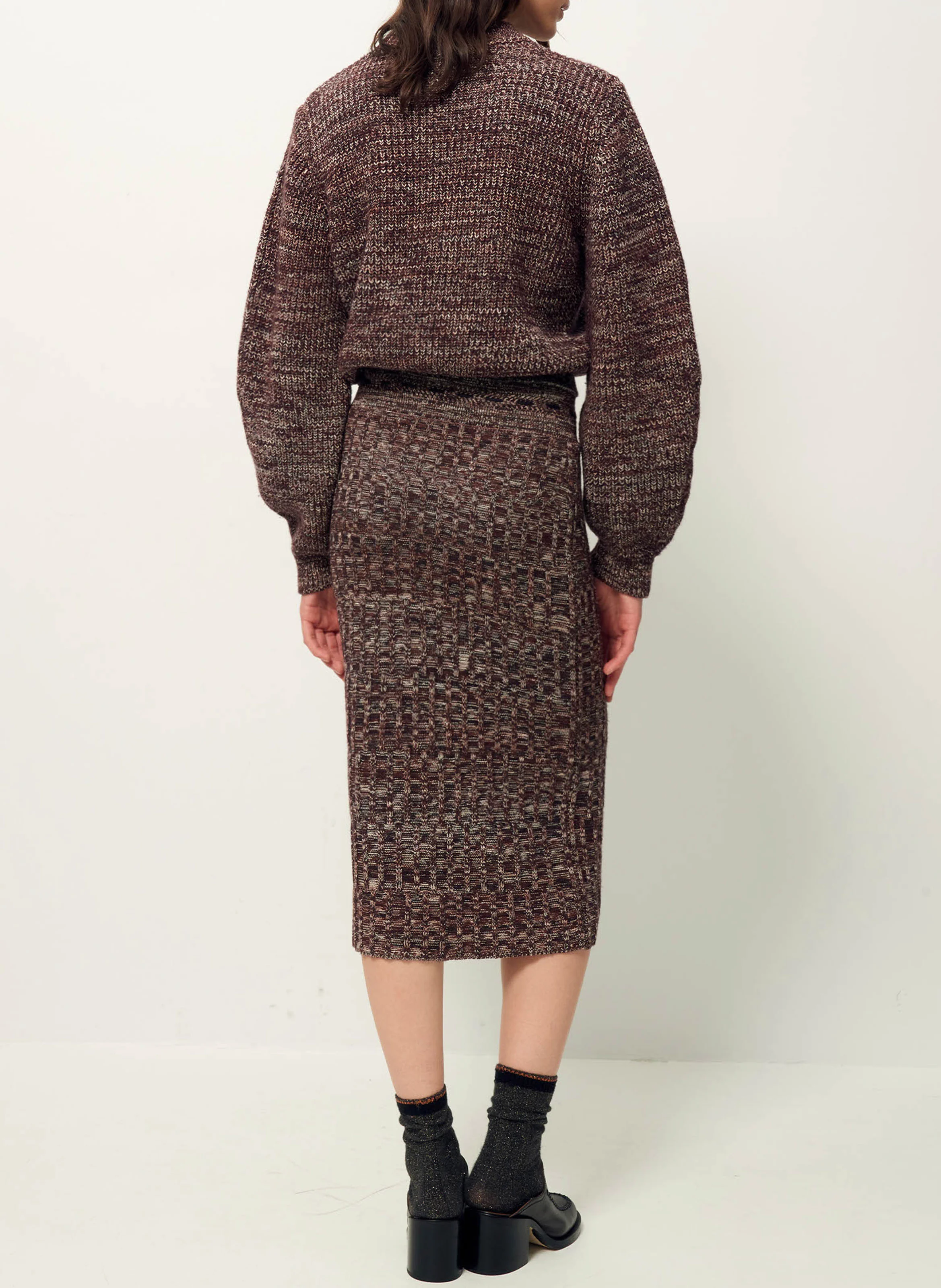 MARLINA - Jupe crayon mi-longue en maille | Marron