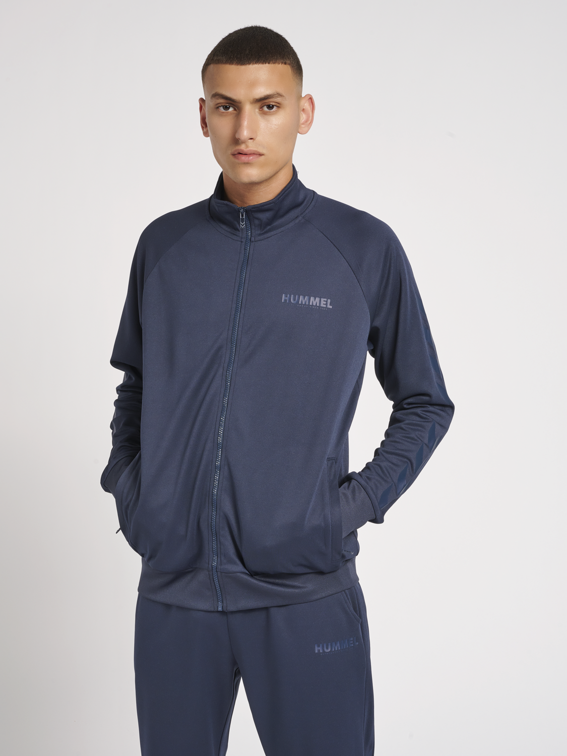 hmlLEGACY POLY ZIP JACKET