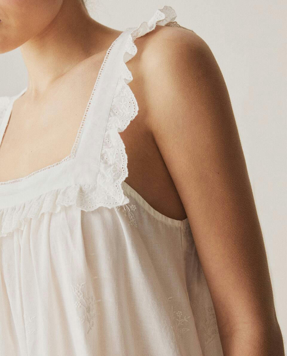 Camisola de algodão com babados