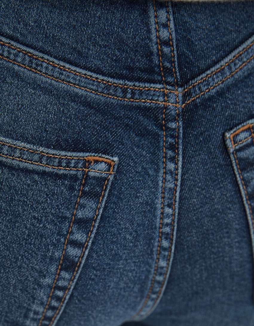 calças jeans confortáveis de mãe