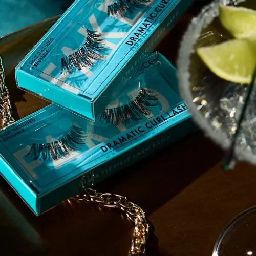 Faked Dramatic Curl Lashes