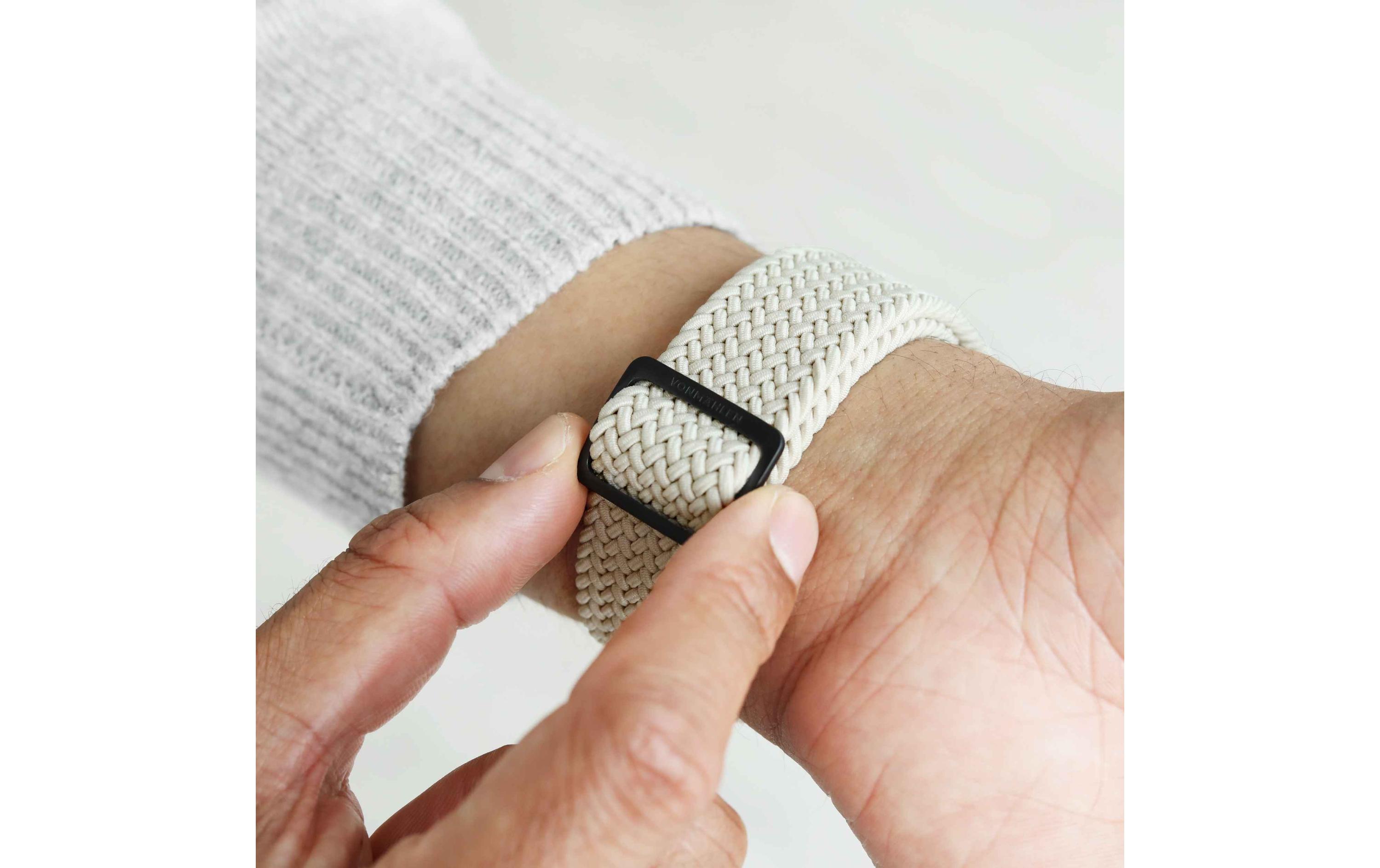 Armband Woven Loop Apple Watch 44/45/46/49 mm Cream BlackArmband für Apple Watch 44/45/46/49 mm