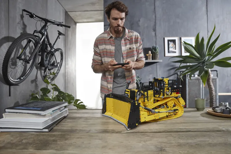 LEGO Technic 42131 Cat D11T-bulldozer