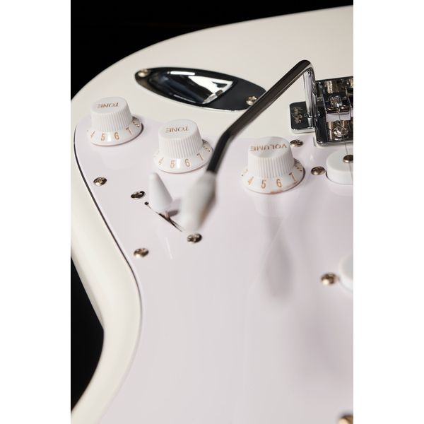 Harley Benton ST-20 Standard Serie E-Gitarre weiß
