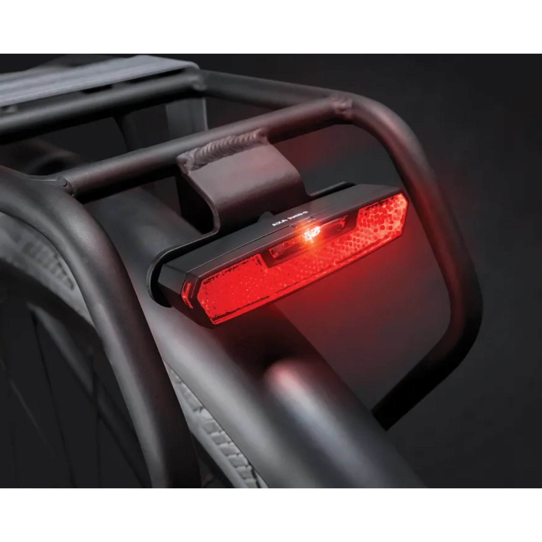 AXA Juno 50 mm Batterij Achterlicht