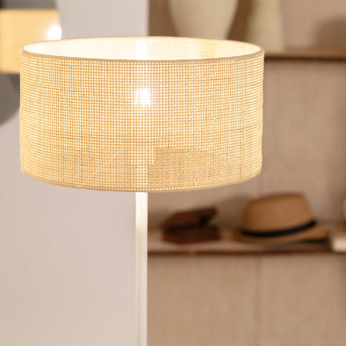 Ledkia Lampadaire Baracoa Blanc