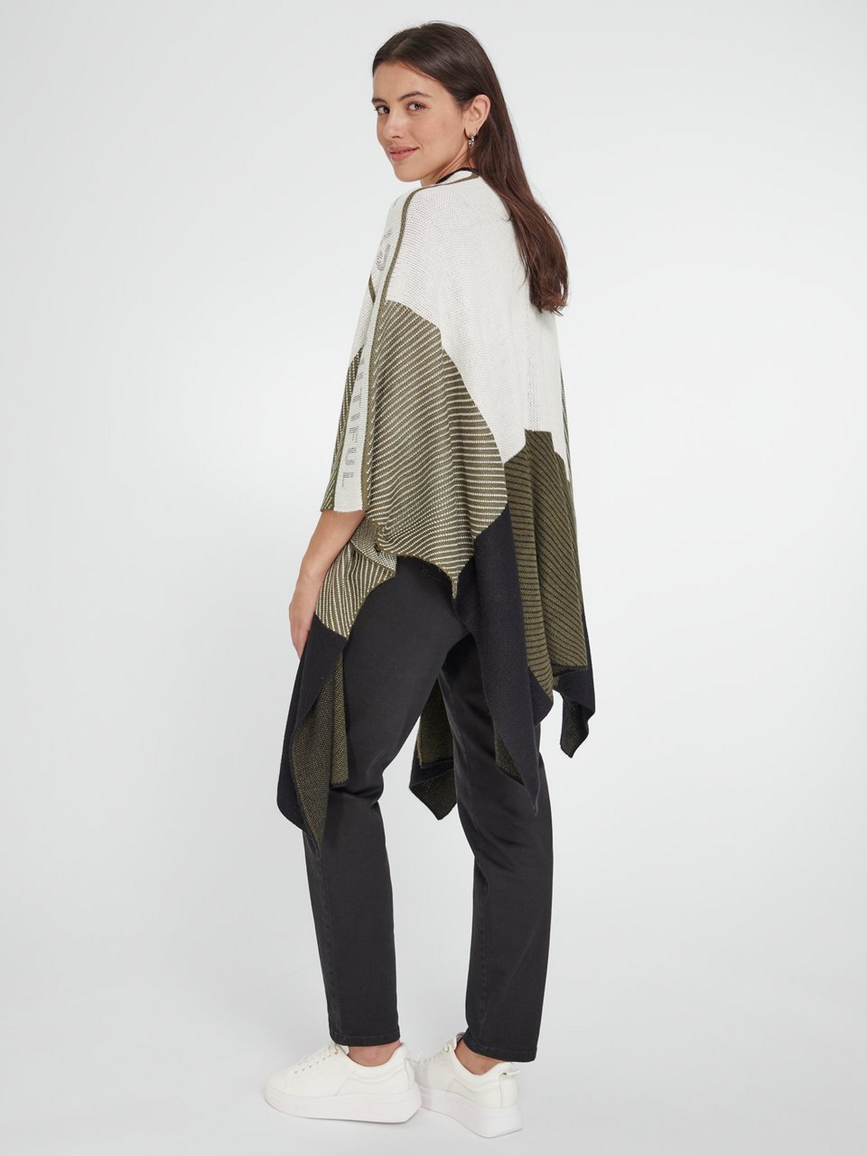 Strickcape