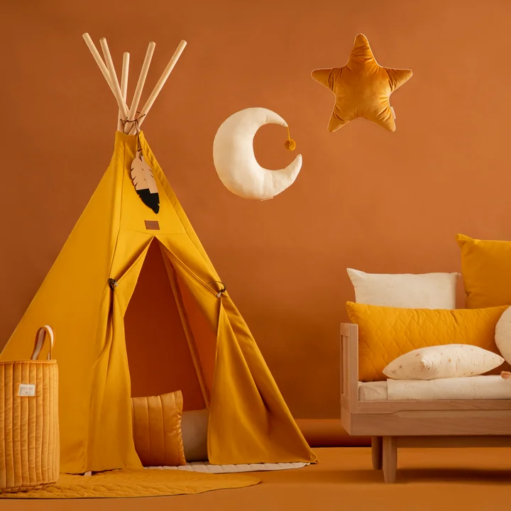 Nobodinoz - Aristote Star Samt-Kissen, 40 x 40 cm, farniente yellow