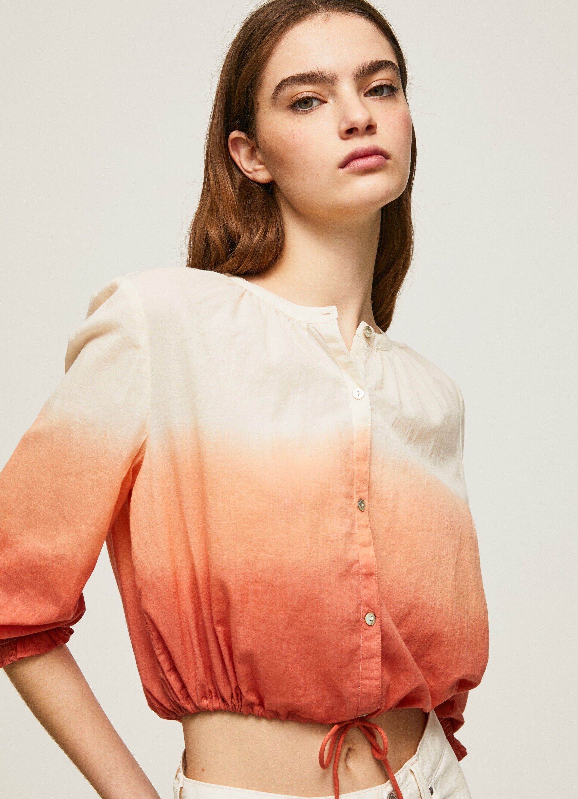 CAMISA COM BLOCOS DE CORES EM DEGRADÊ - multicolorida