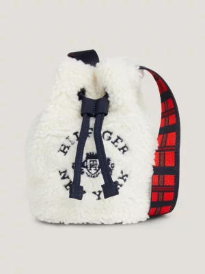 Bolsa infantil de tecido de pelúcia com estampa xadrez.