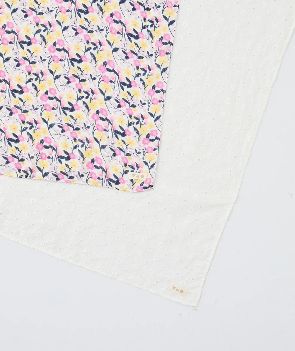 lot de 2 foulards fille en coton imprimé fleuri et écru brodé