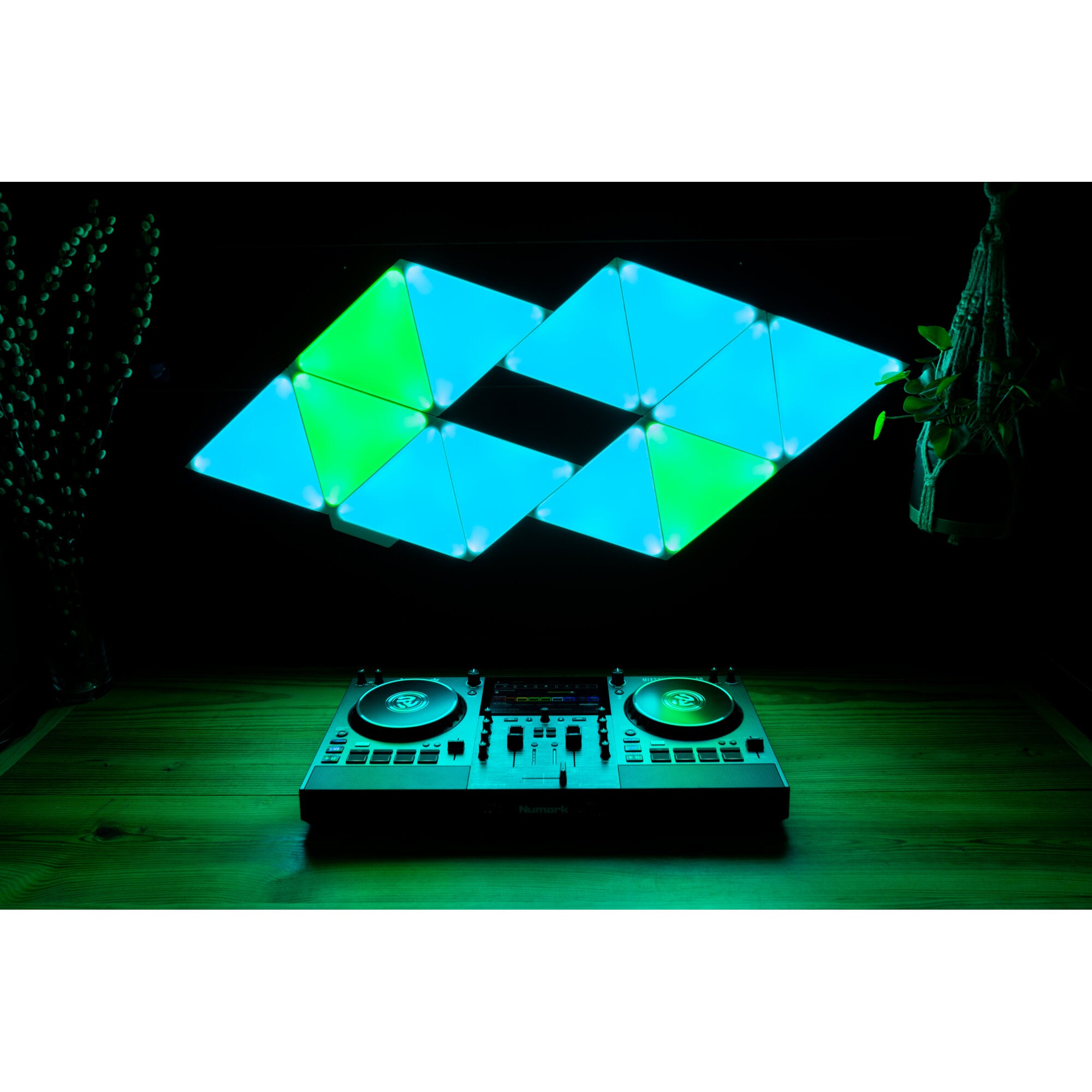 Numark Mixstream Pro Go standalone DJ-controller met ingebouwde accu