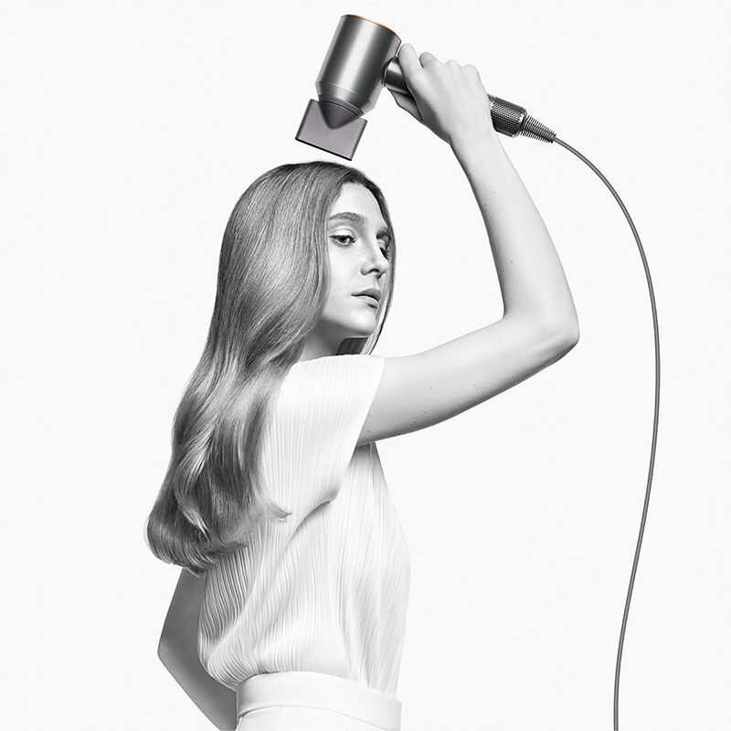 Sèche-cheveux Supersonic avec 5 accessoires de coiffage nickel / cuivré