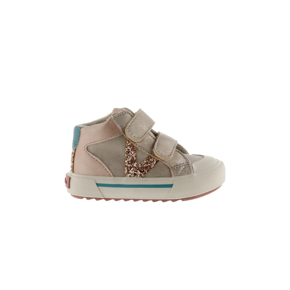 Botas de cano curto Victoria Tribu metálicas com logotipo brilhante e fecho duplo adesivo.
