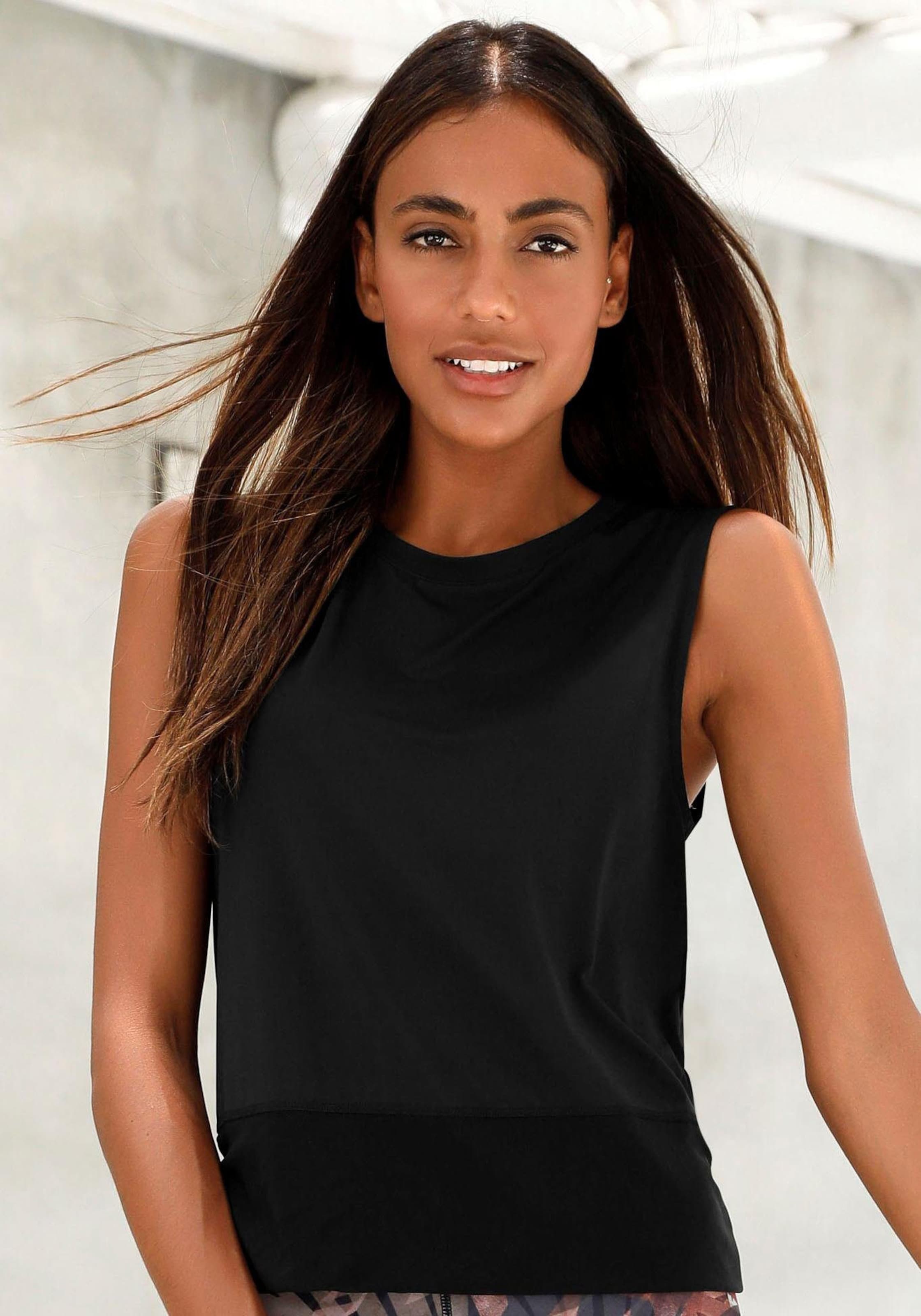LASCANA ACTIVE Kurzarmshirt in schwarz