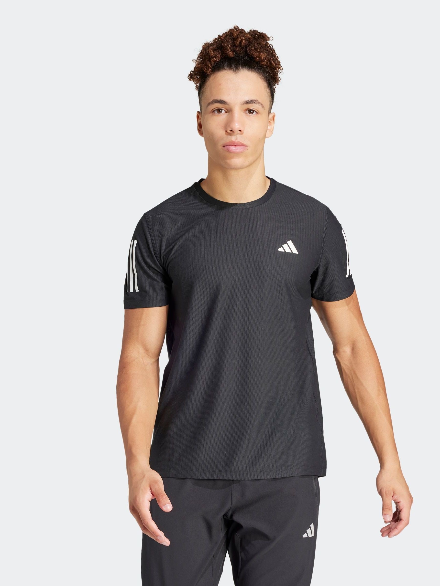 Zwart - adidas Own The Run T-shirt