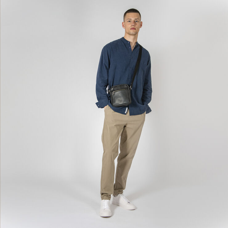 Still Nordic Clean Small Zip Messenger Sort